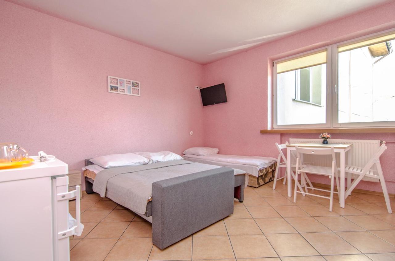 Pokoje Goscinne Jedrus Mielno  Exterior foto